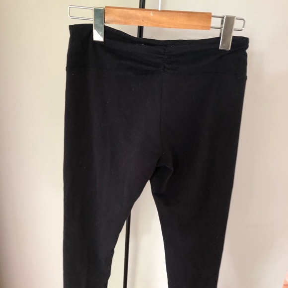 The Balance Collection by Marika cropped leggings - Picture 2 of 3